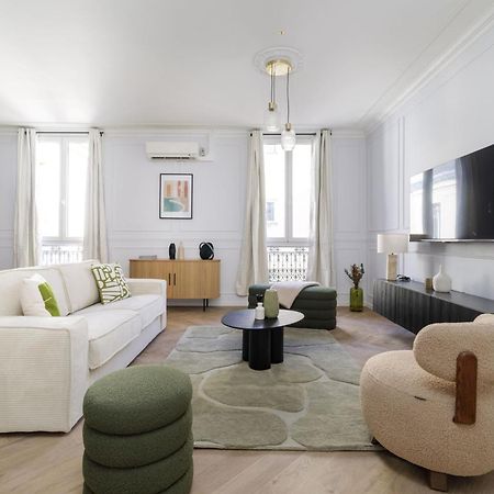 Poetic Stay - Champs Elysees Parigi Esterno foto