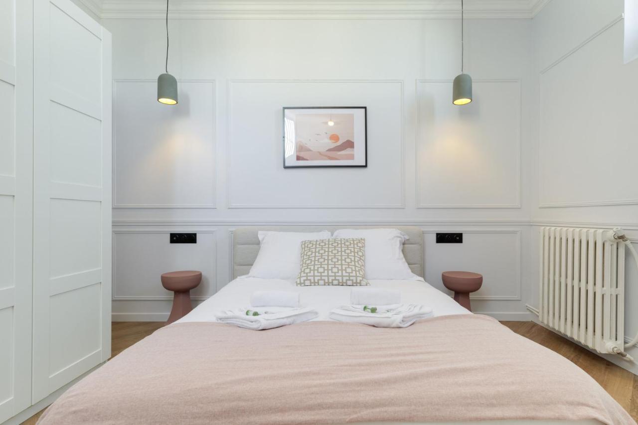 Poetic Stay - Champs Elysees Parigi Esterno foto
